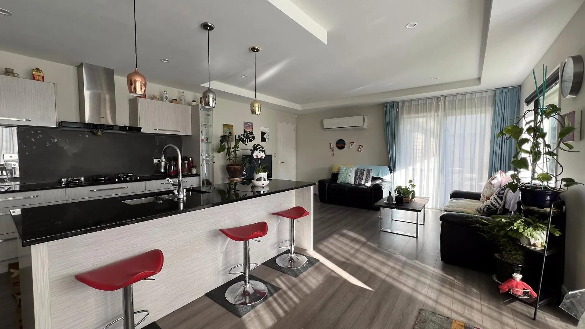 Wigram Sunny Quiet Home contacts